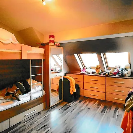 тристаен -уют и топлина Appartement Yambol